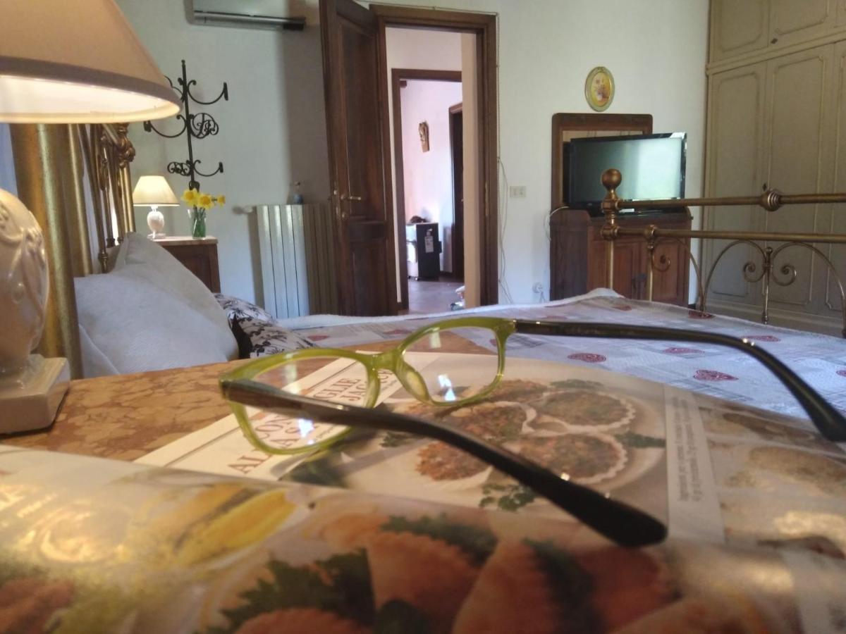 Podere Oliveta มอนเตคาตีนี วัล ดิ เชชินา ภายนอก รูปภาพ
