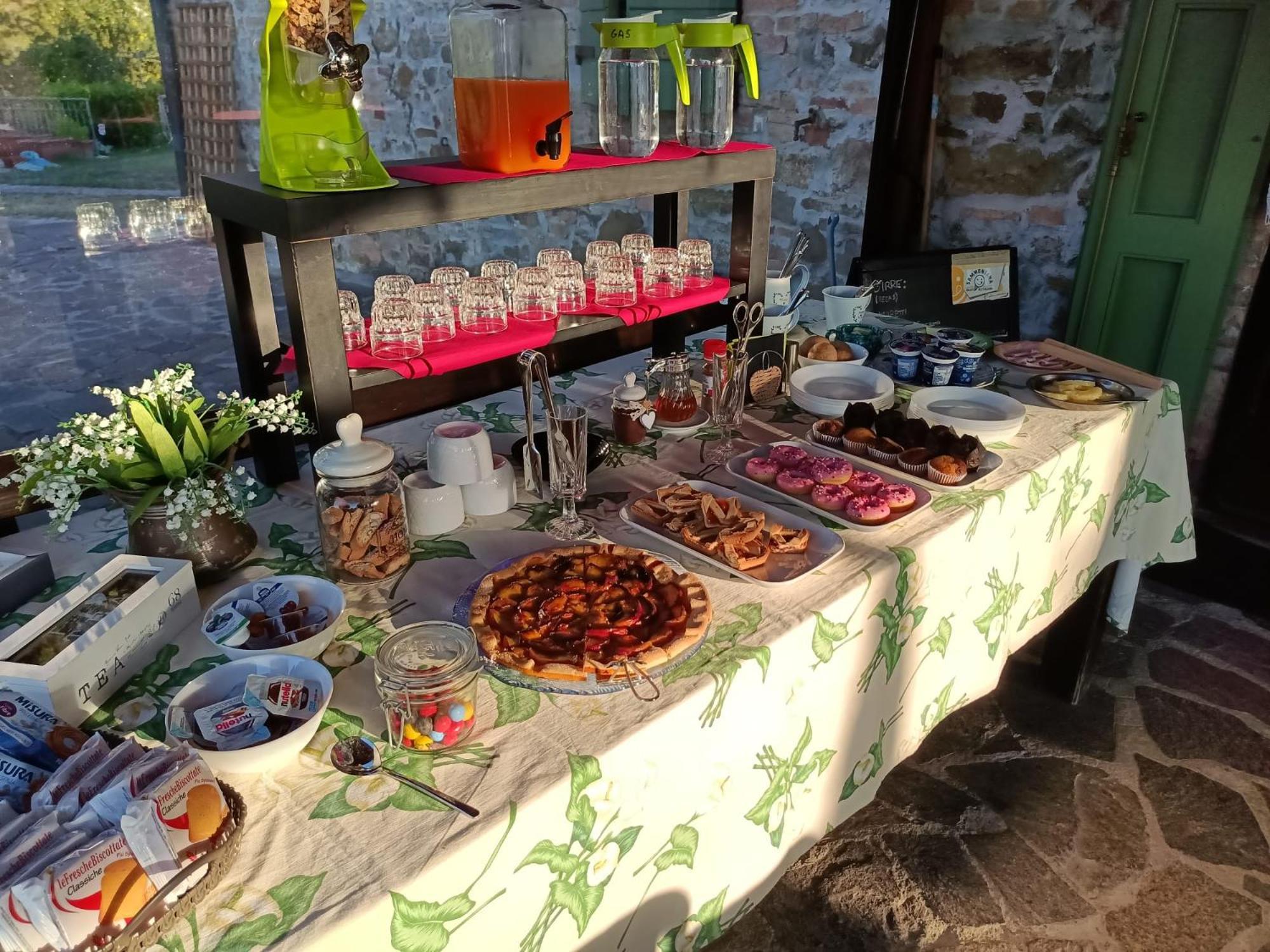 Podere Oliveta มอนเตคาตีนี วัล ดิ เชชินา ภายนอก รูปภาพ