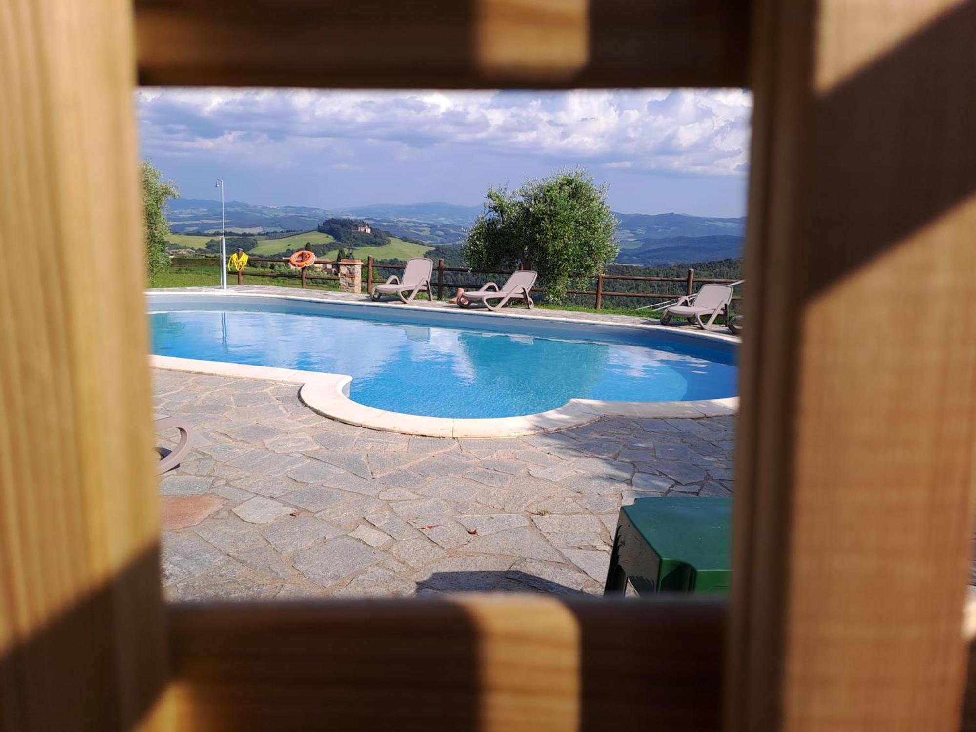 Podere Oliveta มอนเตคาตีนี วัล ดิ เชชินา ภายนอก รูปภาพ