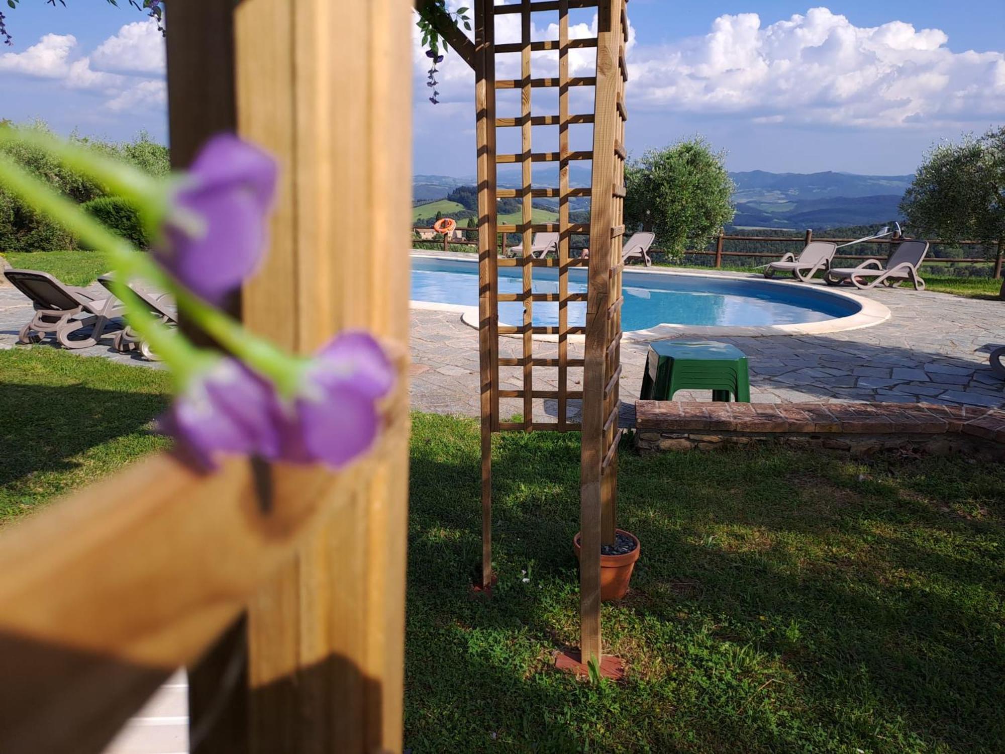 Podere Oliveta มอนเตคาตีนี วัล ดิ เชชินา ภายนอก รูปภาพ