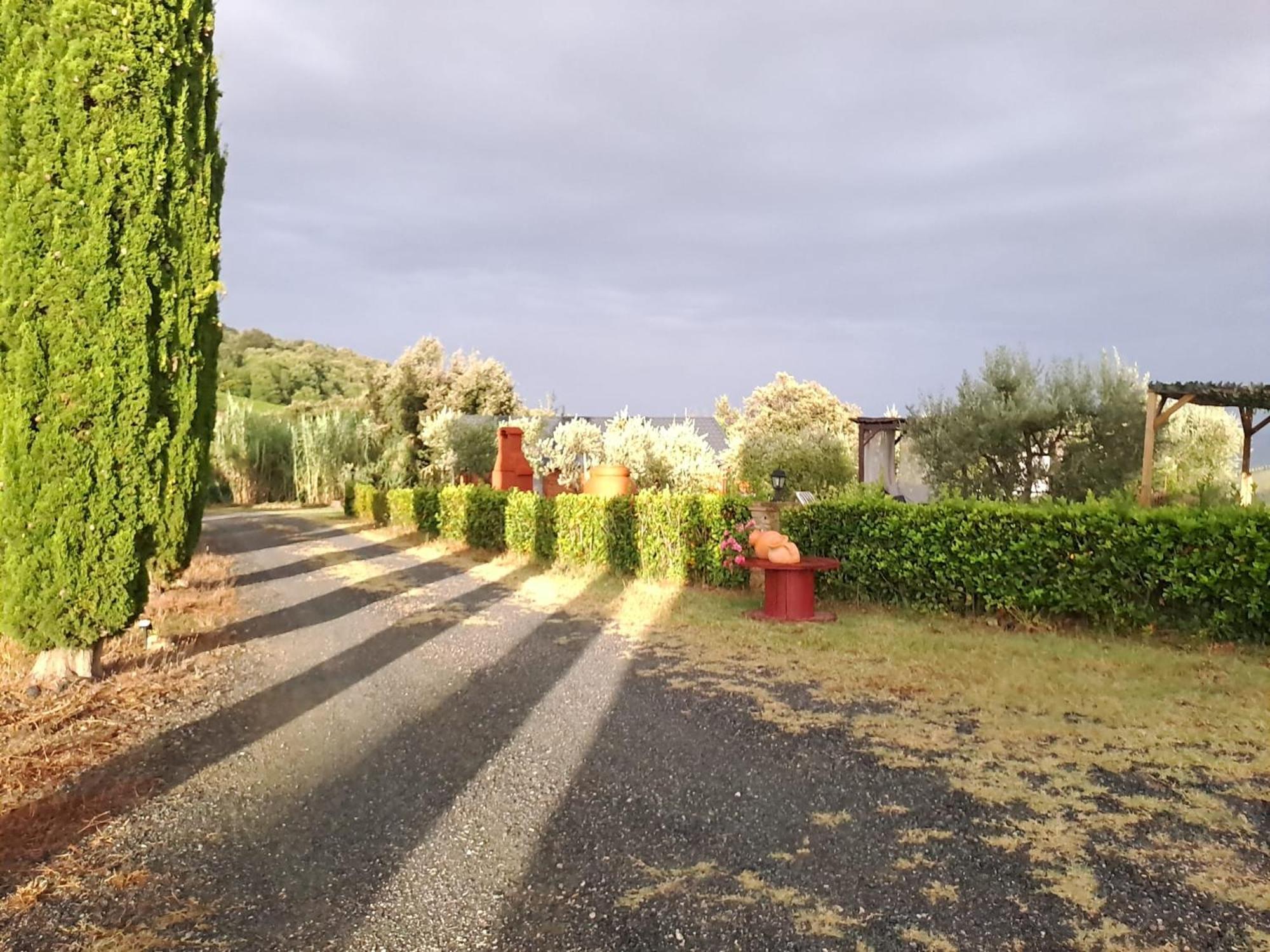 Podere Oliveta มอนเตคาตีนี วัล ดิ เชชินา ภายนอก รูปภาพ